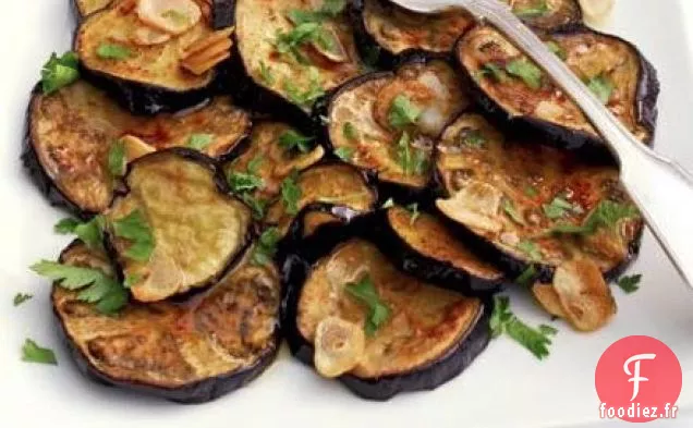 Aubergines à l'ail et vinaigrette aux herbes