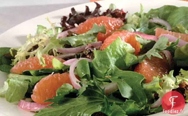 Salade De Pamplemousse Et Légumes Verts