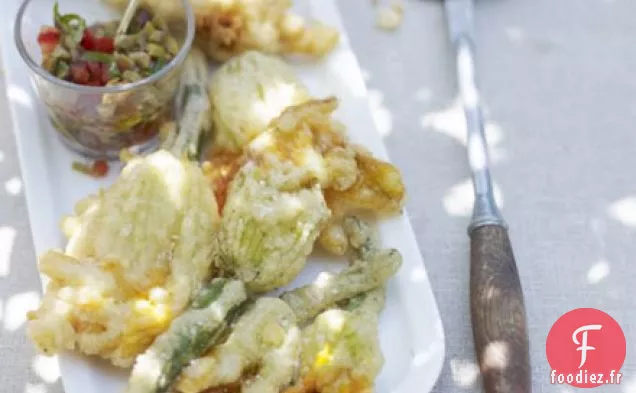 Fleurs de courgettes farcies avec vinaigrette aux olives