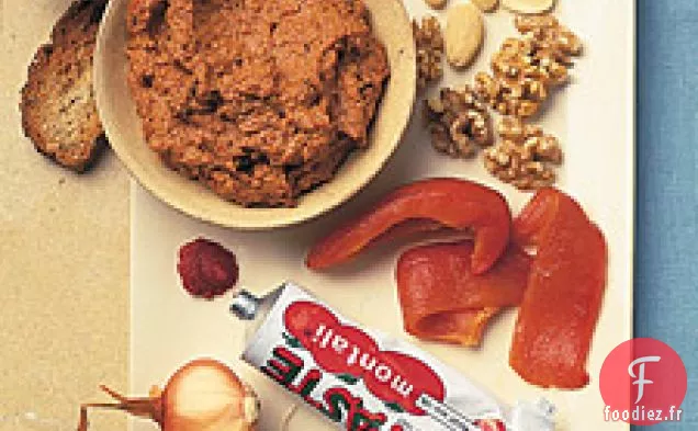 Trempette Épicée Au Poivron Rouge Et Aux Noix