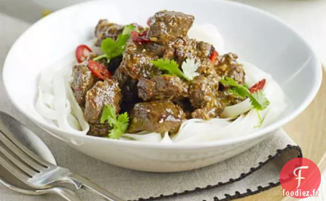 Ragoût de boeuf à la citronnelle avec nouilles