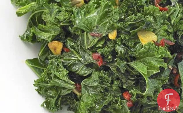 Chou frisé sauté au piment et à l'ail