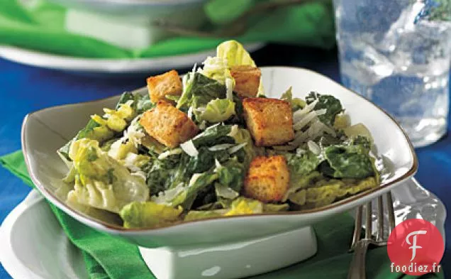 Salade César Crémeuse aux Croûtons Épicés