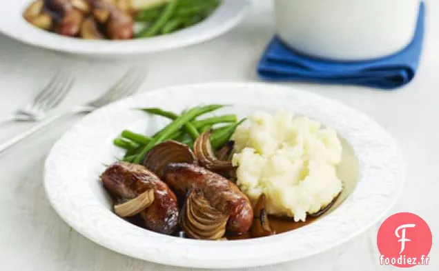 Saucisses avec sauce à l'oignon rapide