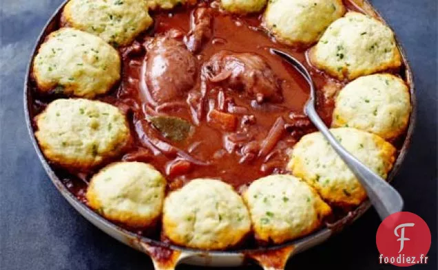 Casserole de poulet aux boulettes d'herbes