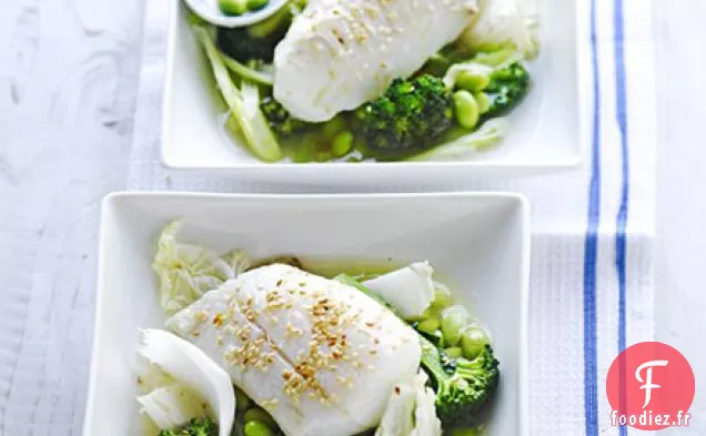 Poisson poché au bouillon gingembre et sésame