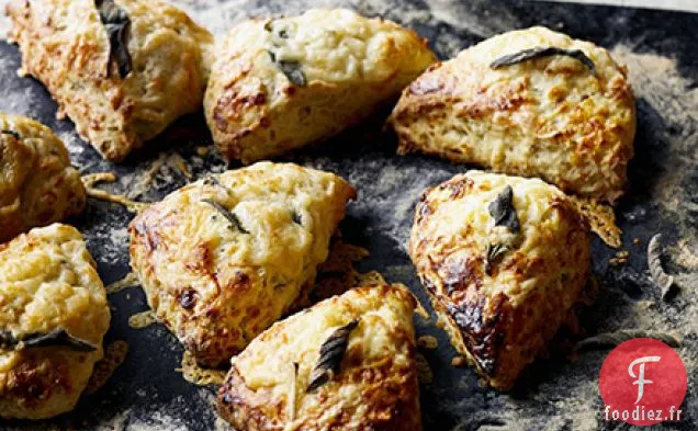 Scones au cheddar et à la sauge