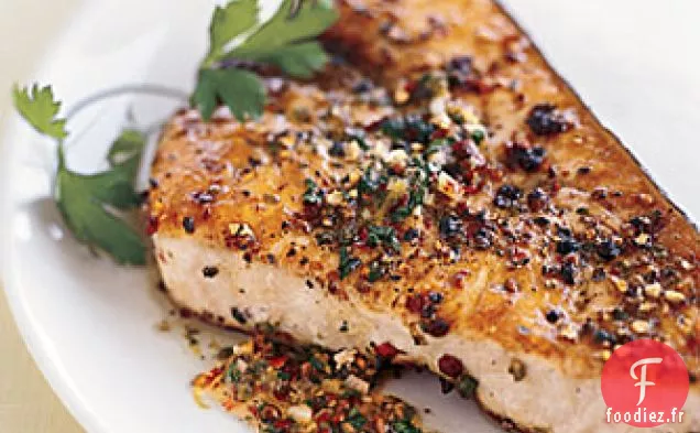 Steaks d'Espadon Rôtis à la Poêle avec Beurre de Poivre Mélangé