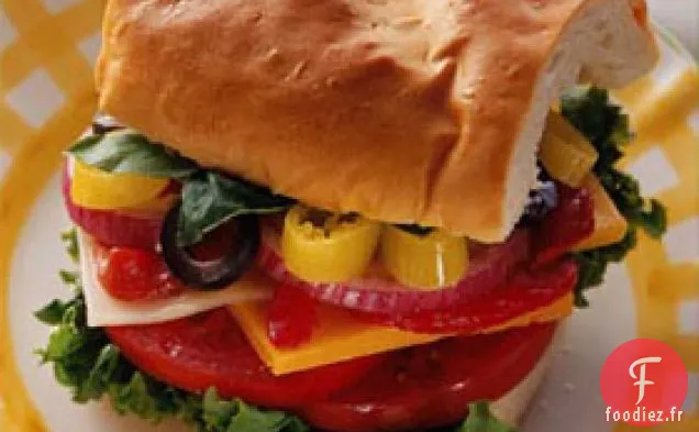 Sandwich Farci au Poivron Rouge Rôti