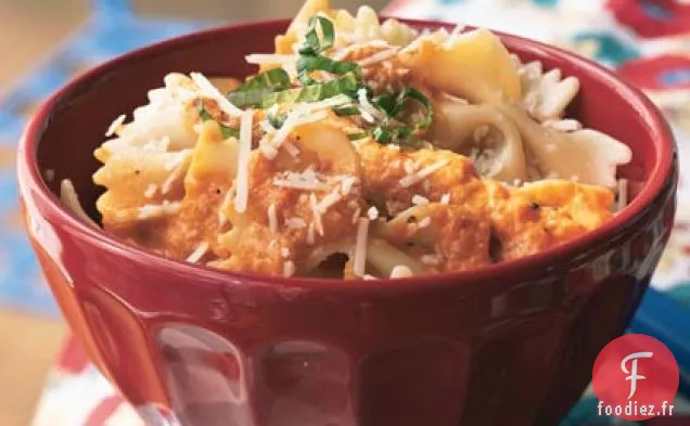 Pâtes Nœud Papillon au Poivron Rouge Rôti et Sauce à la Crème