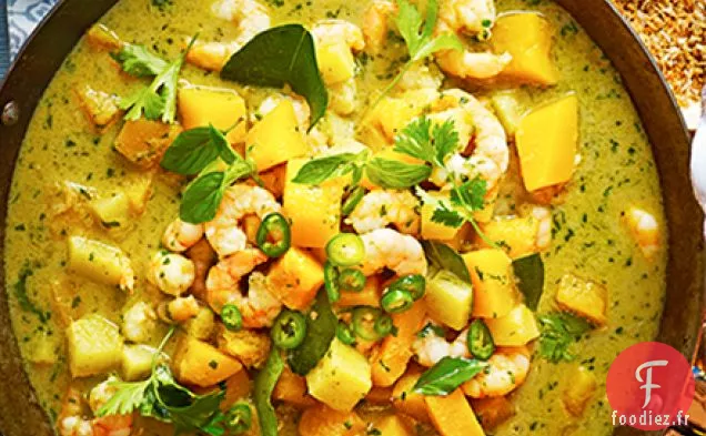 Curry de crevettes thaïlandaises, courge et ananas