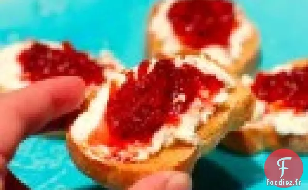 Crostini Au Fromage De Chèvre, Marmelade D'Orange Sanguine Et De Poivre Noir