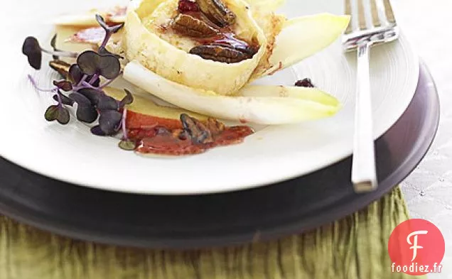 Fromage de chèvre grillé avec vinaigrette aux canneberges