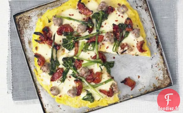 Tarte à la polenta avec saucisse et brocoli