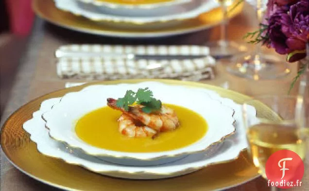 Soupe de Courge Musquée à l'Anis Étoilé et Crevettes au Gingembre