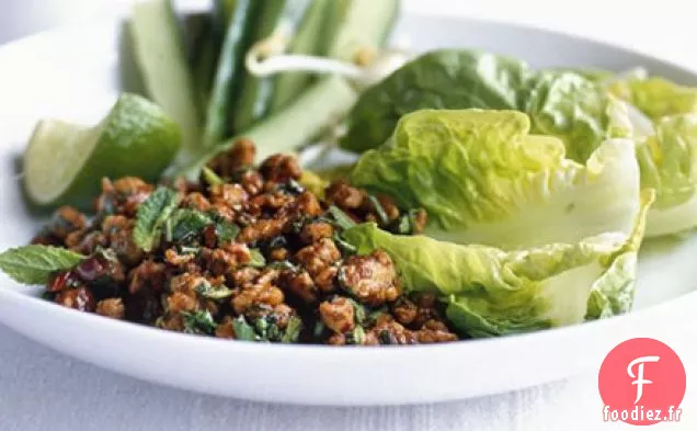 Salade de poulet haché thaï