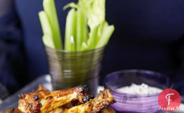 Bâtonnets de céleri avec trempette au fromage bleu