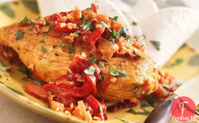 Poulet Fumé à la Sauce au Poivron Rouge Rôti