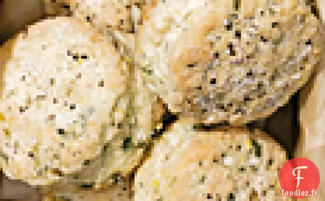 Biscuits au Babeurre avec Oignons Verts, Poivre Noir et Sel de Mer
