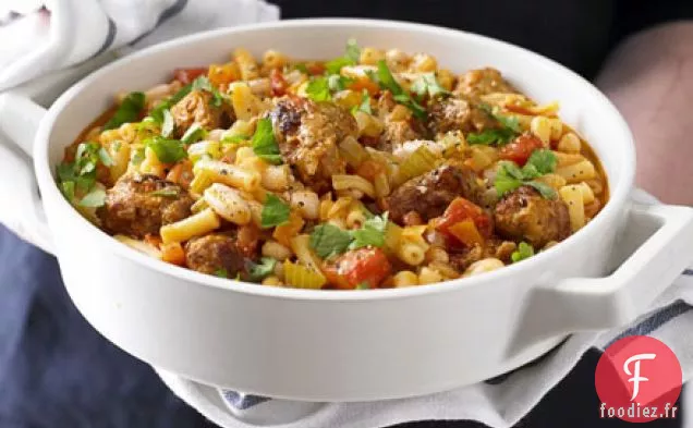 Ragoût de haricots et de pâtes aux boulettes de viande