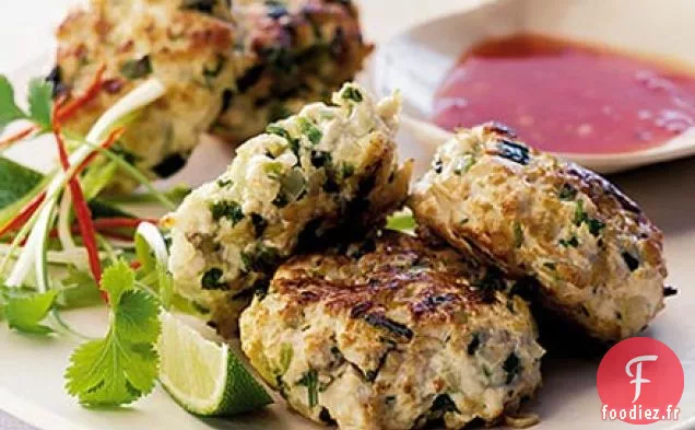 Gâteaux de poulet thaïlandais avec sauce au piment doux