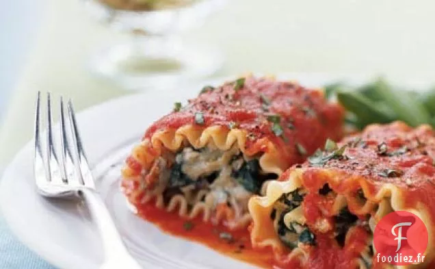 Rouleaux de Lasagne à la Sauce au Poivron Rouge Rôti