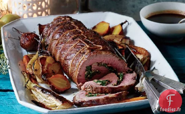 Filet de Bœuf Farci aux Épinards et Champignons avec Sauce au Vin Truffé