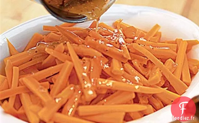 Carottes glacées à l'érable et à la moutarde
