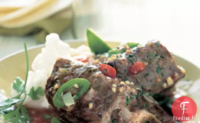 Côtes Levées de Bœuf au Chipotle et Sauce Chili Verte