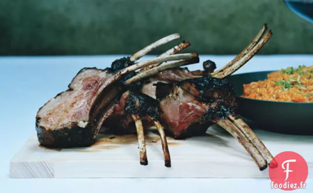 Côtelettes de Porc Barbecue Noires avec Carottes Poucettes