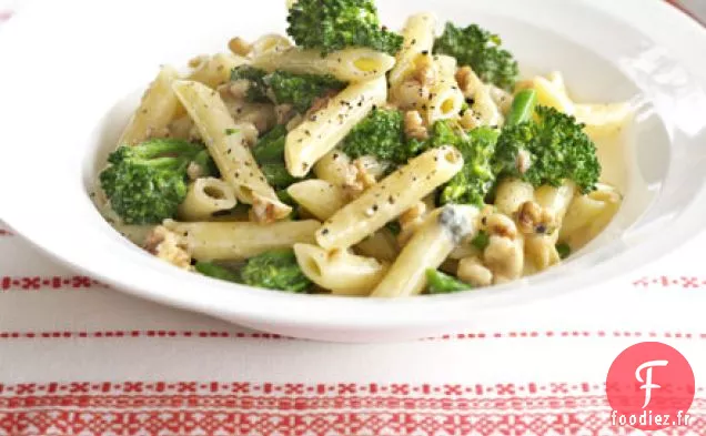 Pâtes au brocoli, noix et fromage bleu
