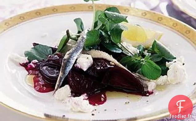 Salade de betteraves, fromage de chèvre et anchois