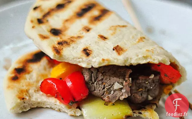 Brochettes Romarin-citron Avec Pain Plat