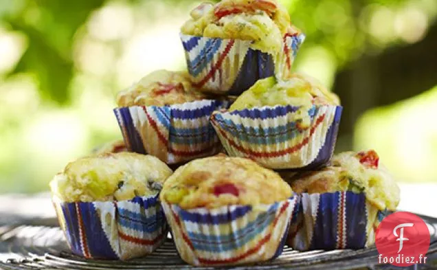 Muffins au brie, courgette et poivron rouge