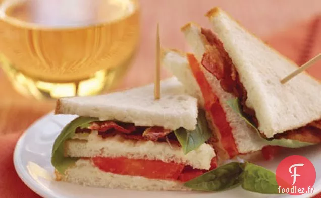 Mini Sandwichs au Bacon, aux Tomates et au Basilic
