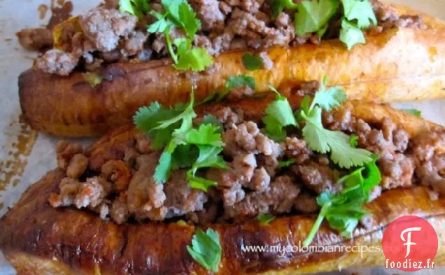 Plátanos Maduros Rellenos de Carne (Plantains Mûrs Farcis à la Viande)