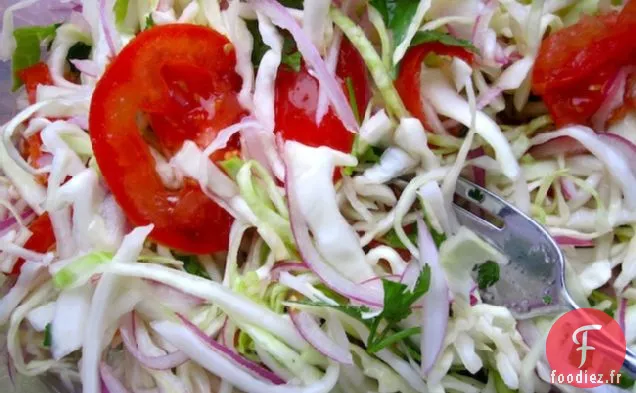 Ensalada de Repollo con Tomate (Salade de Choux et Tomates)