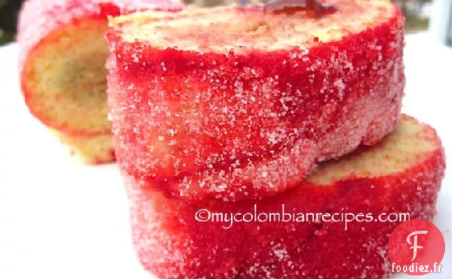 Rollo Rojo de Guayaba (Gâteau Roulé Rouge Colombien à la Goyave)