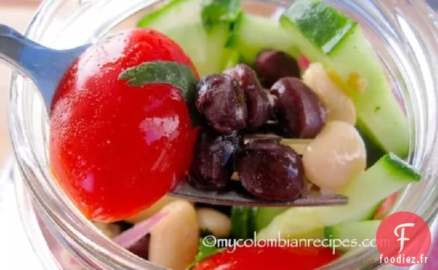 Salade de Haricots Noirs et Blancs (Ensalada de Frijoles Negros y Blancos)