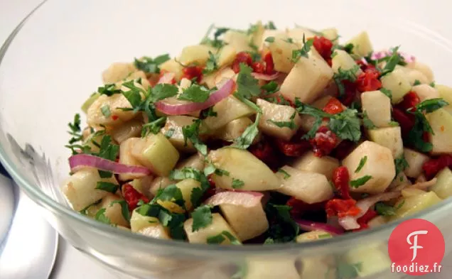 Salade De Chayote Avec Vinaigrette À L'Ail Rôti