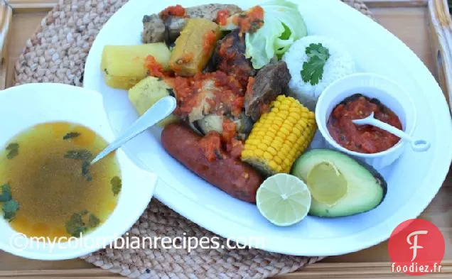 Puchero Santafereño (Ragoût de Bœuf, Poulet et Porc Colombien)