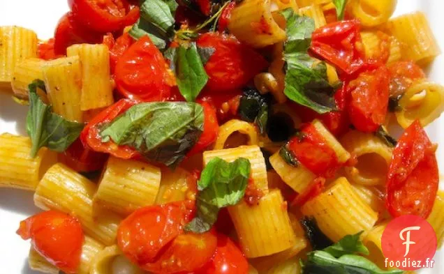 Pâtes aux Tomates Raisins et Basilic