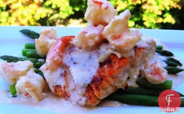 Saumon à la Sauce aux Crevettes (Saumon avec Salsa de Camarones)