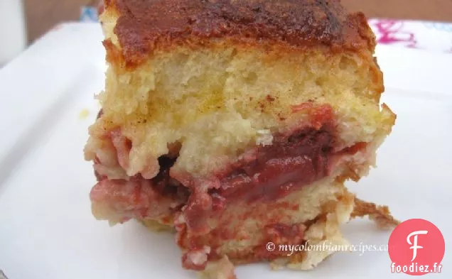 Torta de Pan Mojicón (Gâteau au Pouding au Pain Mojicón)
