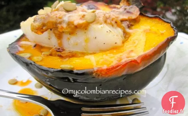 Filet De Morue Épicé Sauce Noix De Coco-Courge Sur Courge De Gland Rôtie