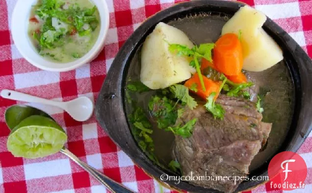 Caldo de Costilla (Bouillon de Côtes de Bœuf Colombiennes)