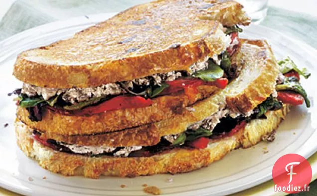 Panini au Fromage de Chèvre et au Poivre Rôti
