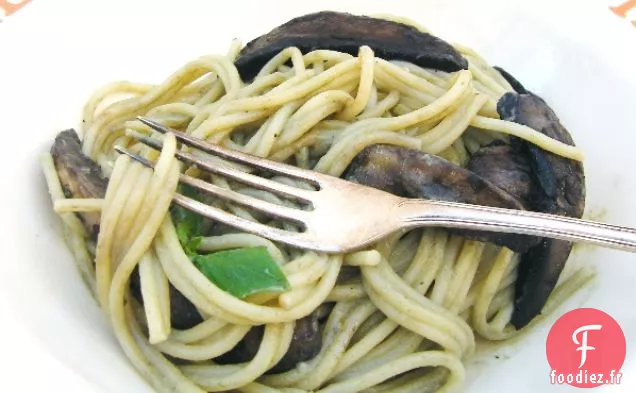 Spaghetti Crémeux aux Champignons et aux Herbes (végétalien)