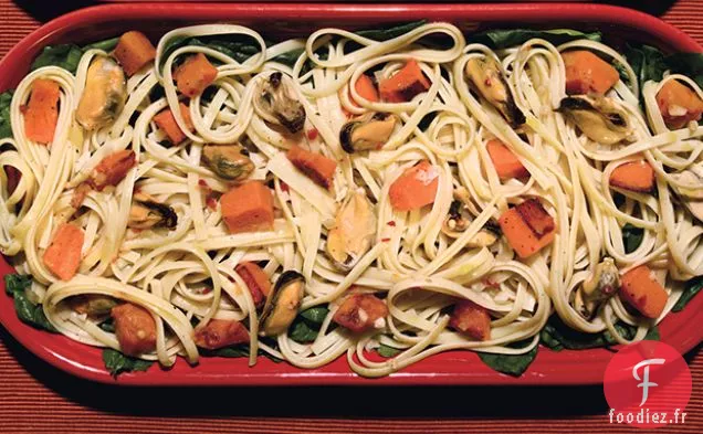 Linguine à la Courge Musquée, aux Épinards et aux Moules