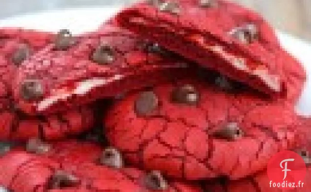 Biscuits de Velours Rouge farcis de glaçage au Fromage à la Crème